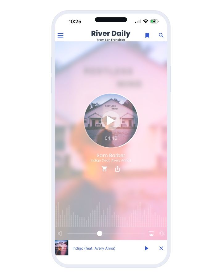 Le lecteur de direct de River Daily : pochette circulaire, bouton de lecture, durée écoulée, puis le nom de l'interprète et le titre du morceau affichés par Live+. En bas, un mini-lecteur persistant rappelle ce qui est en cours d'écoute.