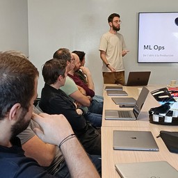 Taller de MLOps durante las 24h de la Innovación.